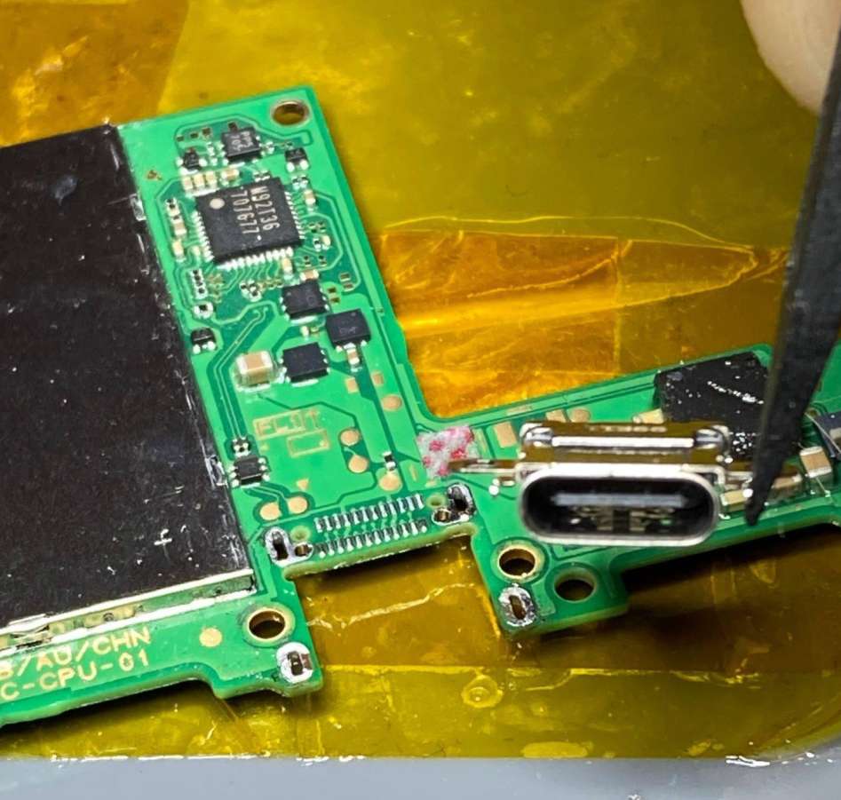 Berolige Voksen grundlæggende Nintendo Switch USB-C Charging Port Repair Services